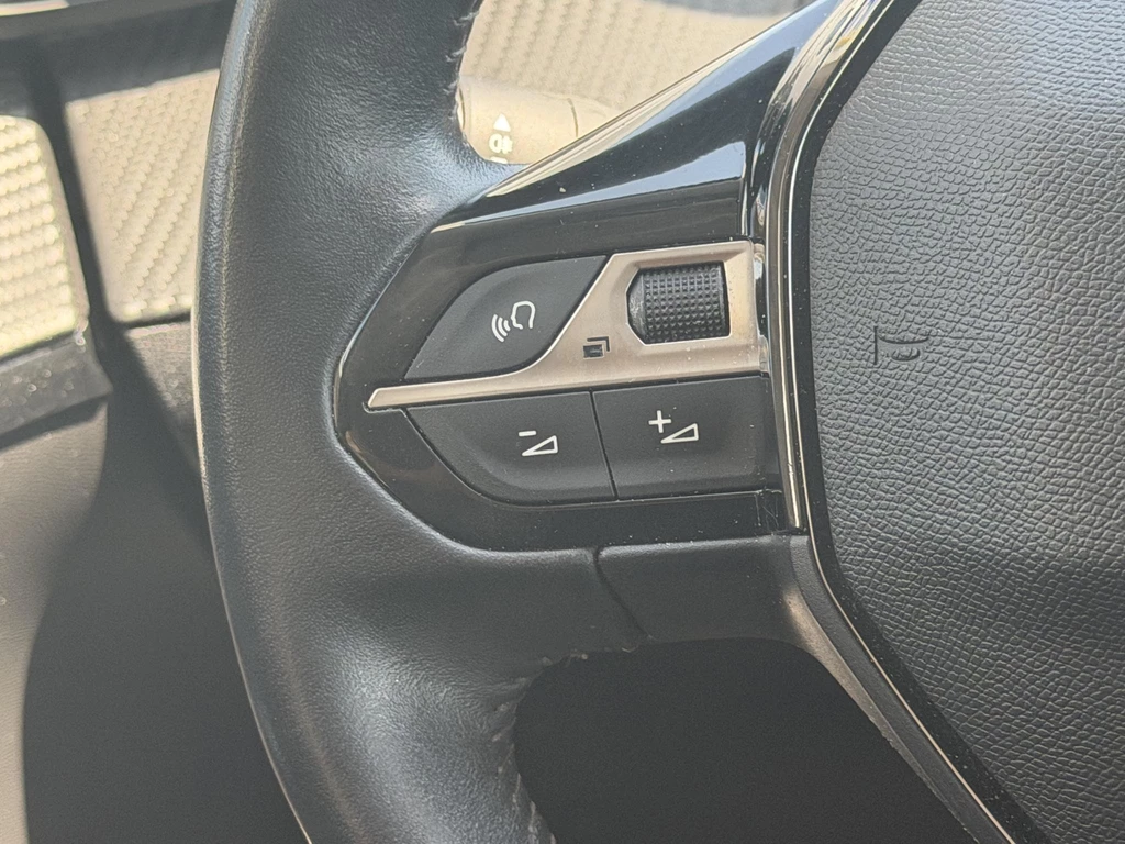 Peugeot 208 – foto 30