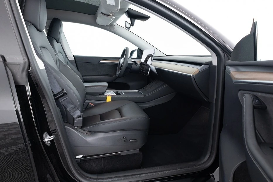 Tesla Model Y – foto 11