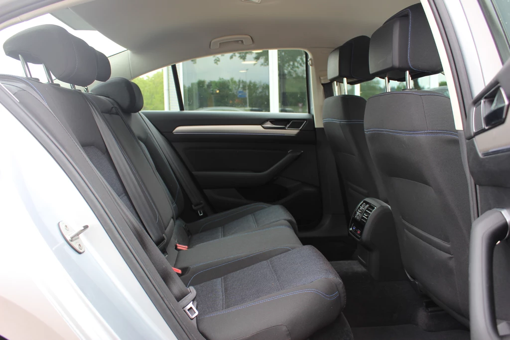 Volkswagen Passat – foto 14