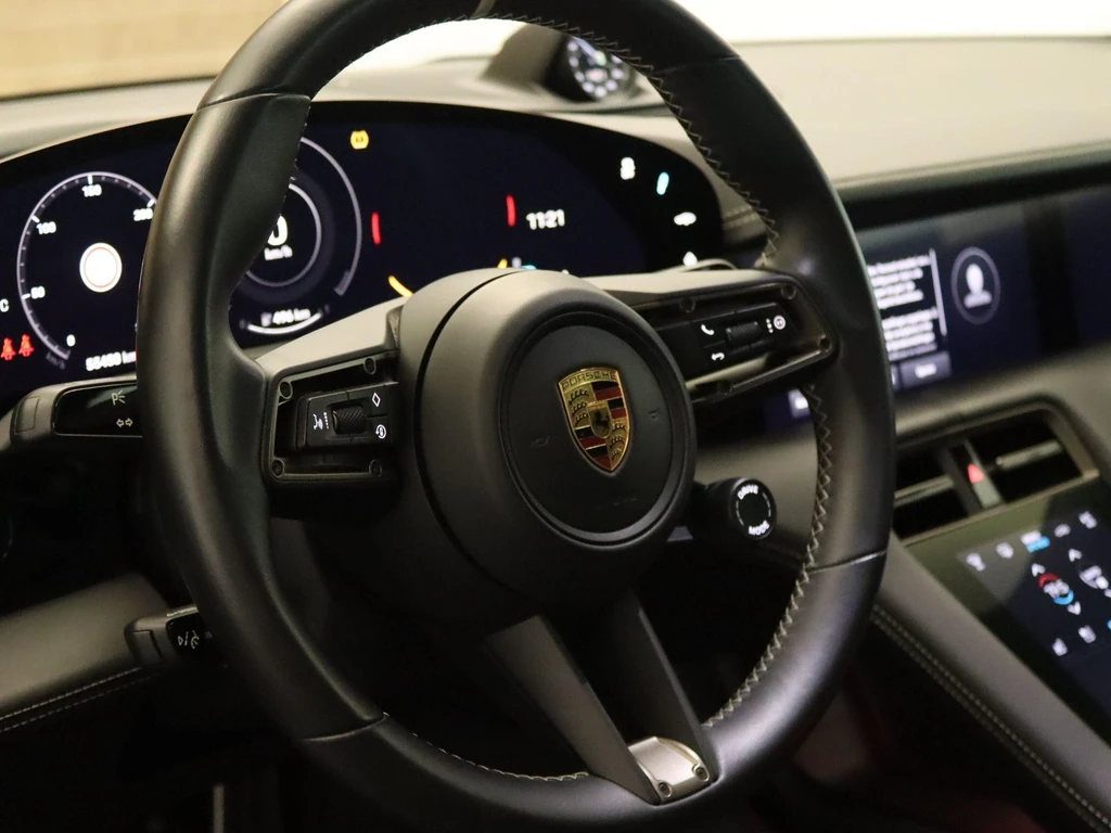 Porsche Taycan – foto 12