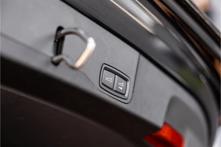 Porsche Taycan – thumbnail 37