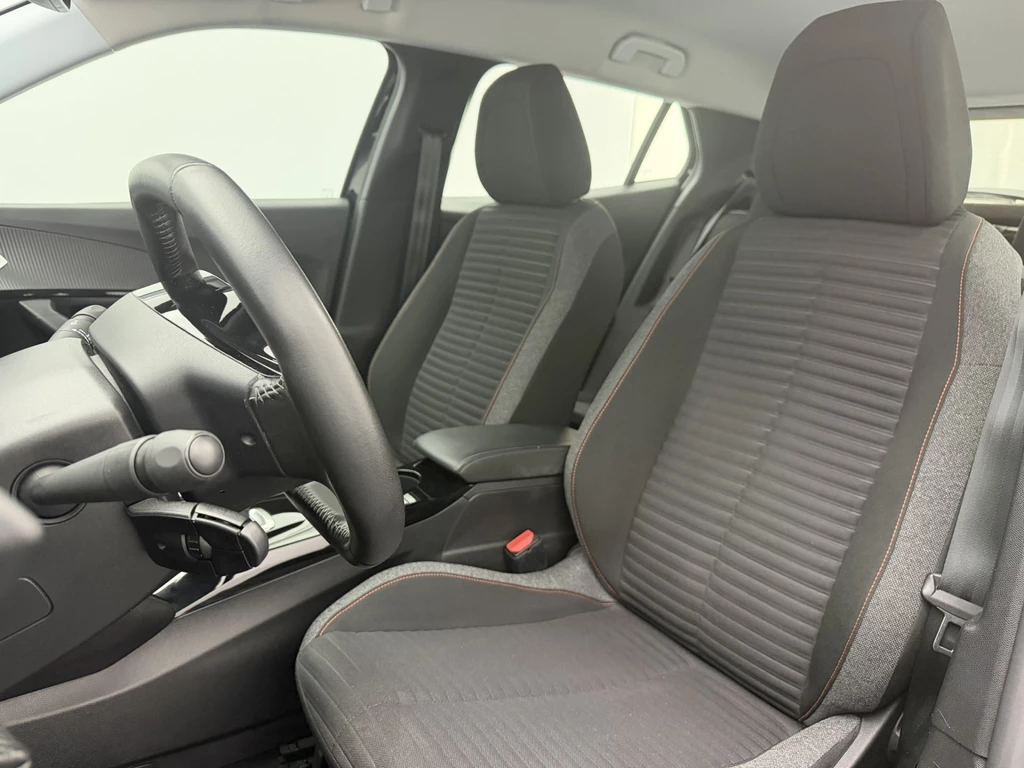 Peugeot e-2008 – foto 25