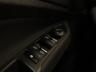 Ford C-MAX – thumbnail 18