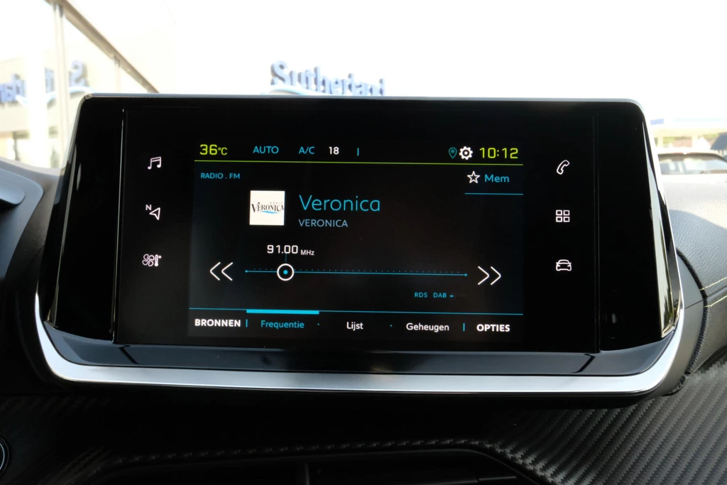Peugeot e-208 – foto 23