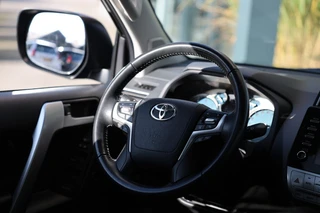 Toyota Land Cruiser – thumbnail 14