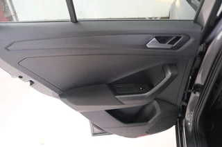 Volkswagen T-Roc – thumbnail 8
