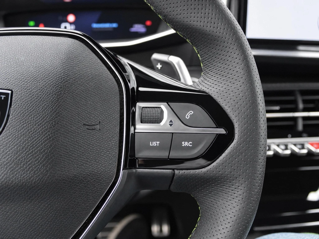Peugeot 208 – foto 18