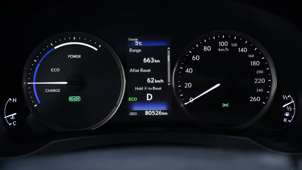 Lexus IS – foto 18