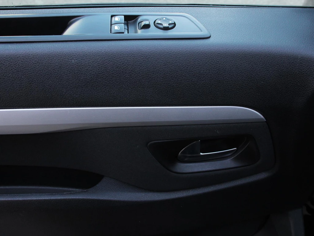 Opel Vivaro – foto 12