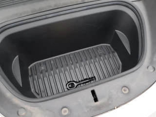 Tesla Model Y – thumbnail 63