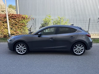 Mazda 3 – thumbnail 3
