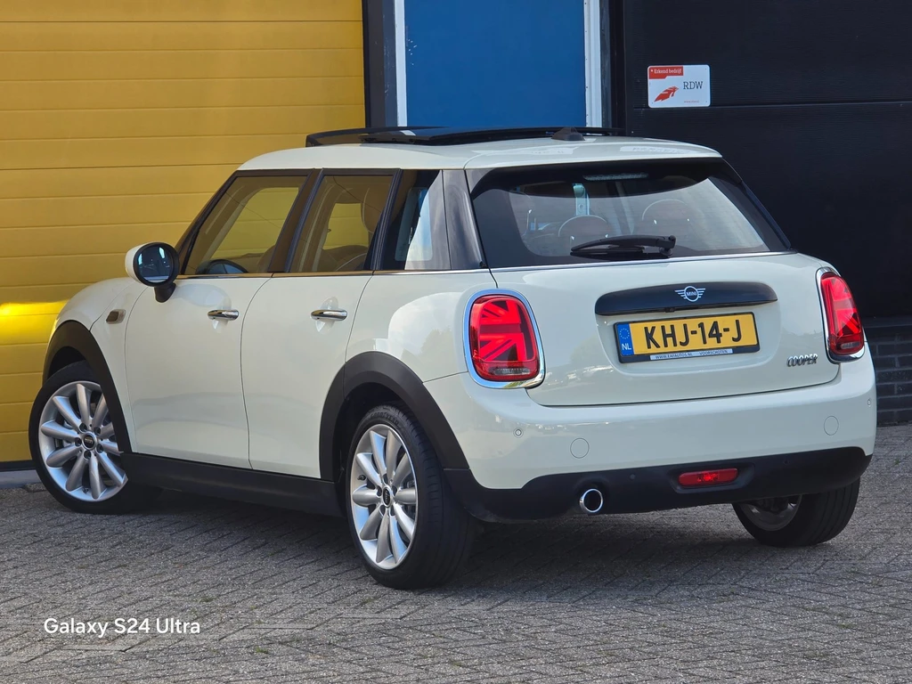 MINI 5-deurs – foto 2
