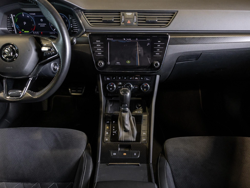 Škoda Superb – foto 30