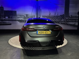 BMW M5 – thumbnail 8