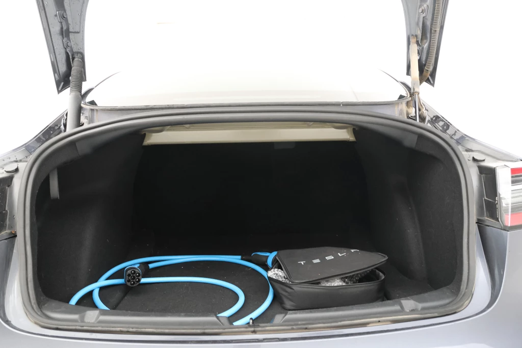 Tesla Model 3 – foto 12