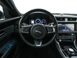 Jaguar XF – thumbnail 19