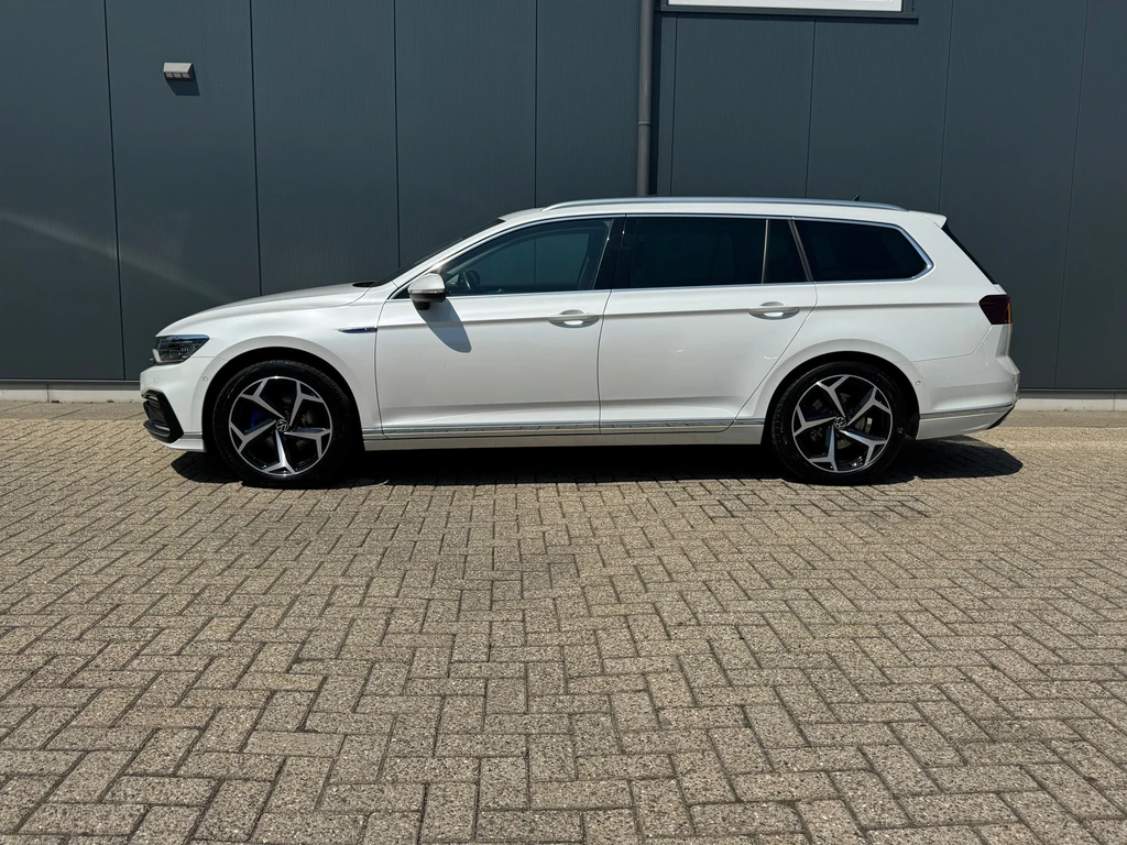 Volkswagen Passat – foto 2