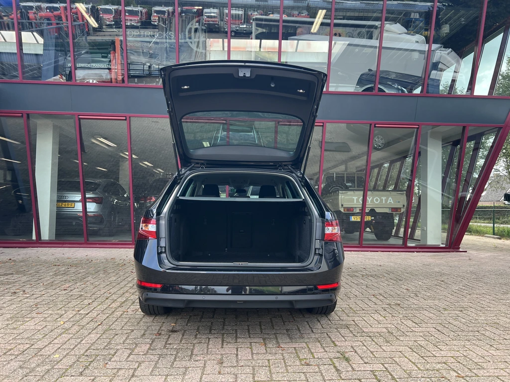 Škoda Superb – foto 40
