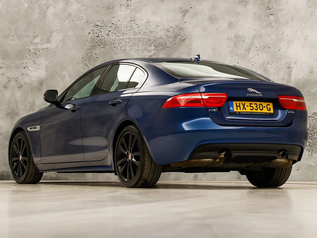 Jaguar XE – foto 3