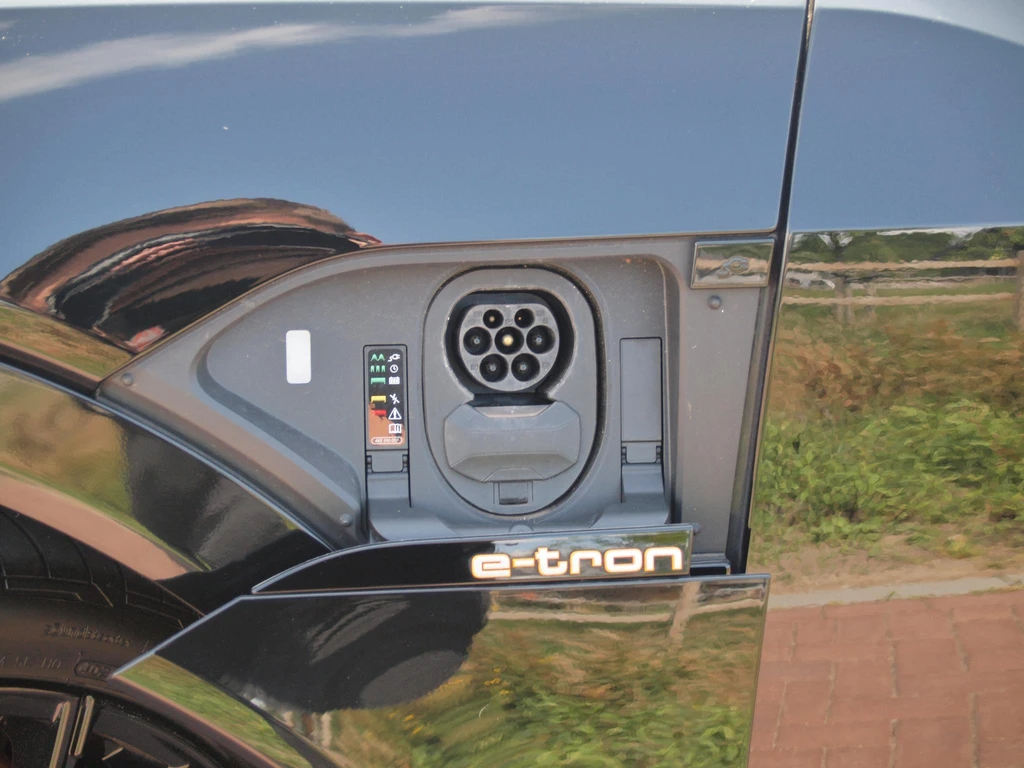 Audi e-tron – foto 16