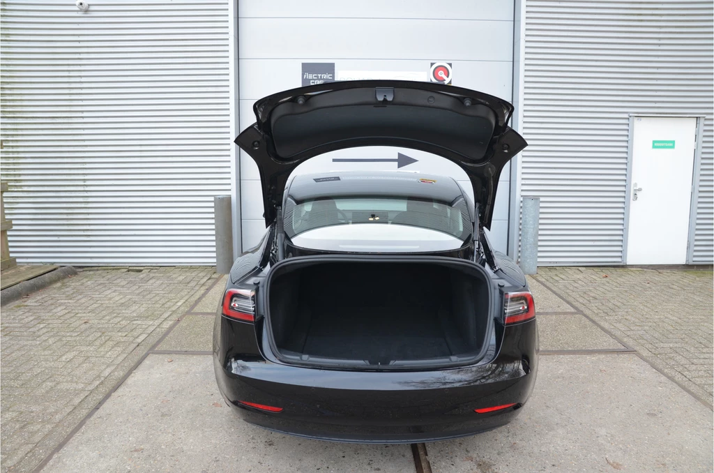 Tesla Model 3 – foto 33