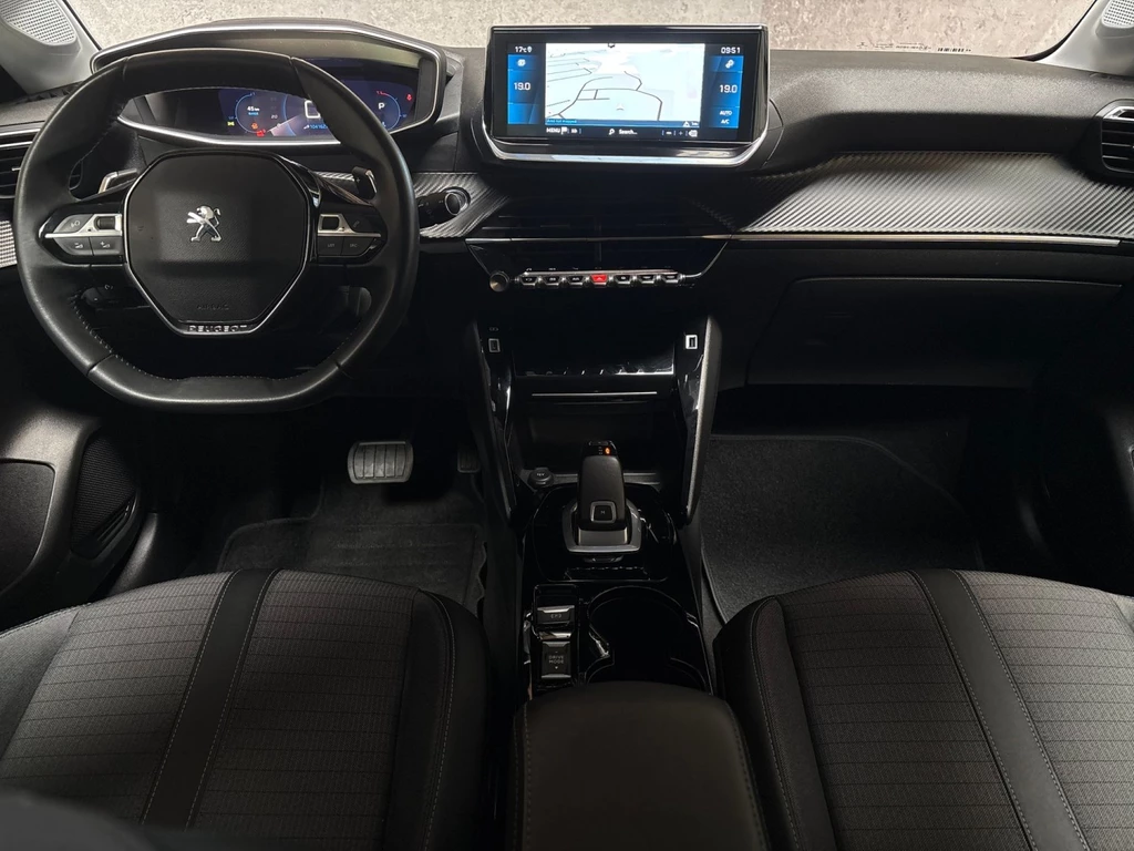 Peugeot 208 – foto 6