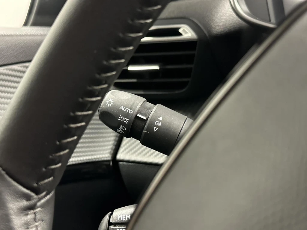 Peugeot e-208 – foto 22