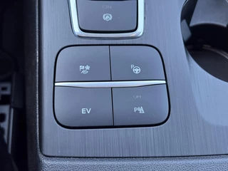 Ford Kuga – thumbnail 27