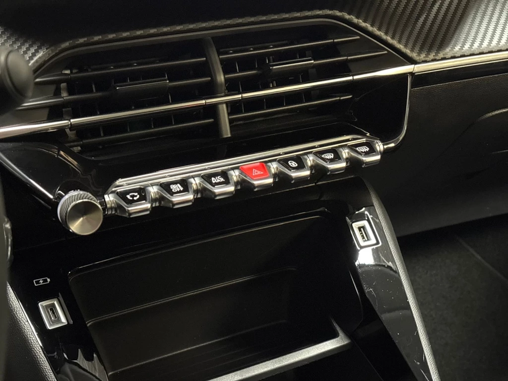Peugeot 208 – foto 9