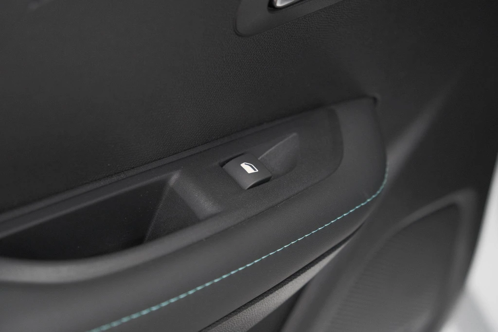 Peugeot 208 – foto 24