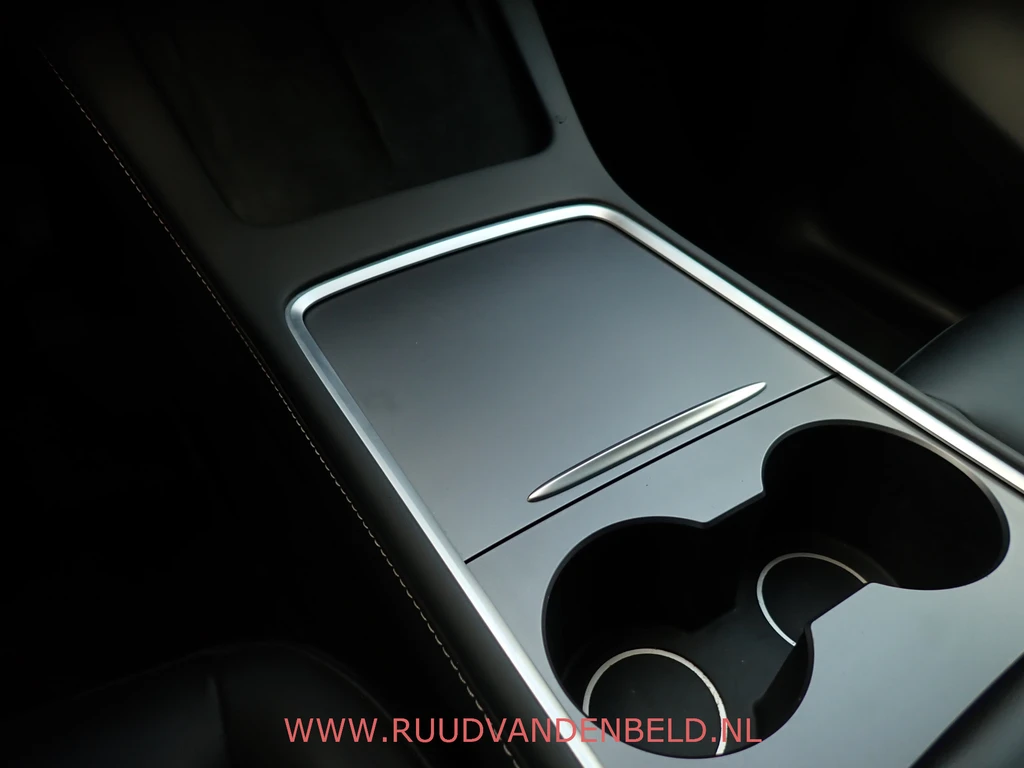 Tesla Model Y – foto 31