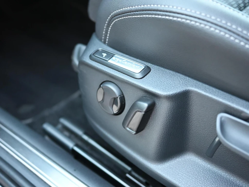 Volkswagen Passat – foto 33