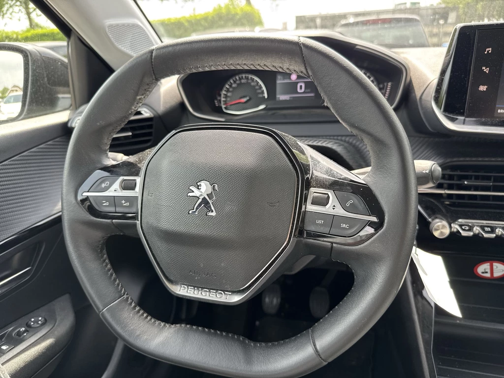 Peugeot 208 – foto 16