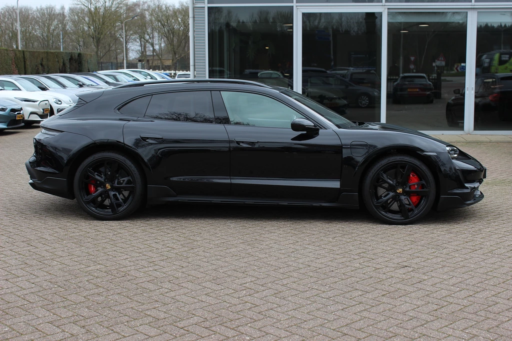 Porsche Taycan – foto 6