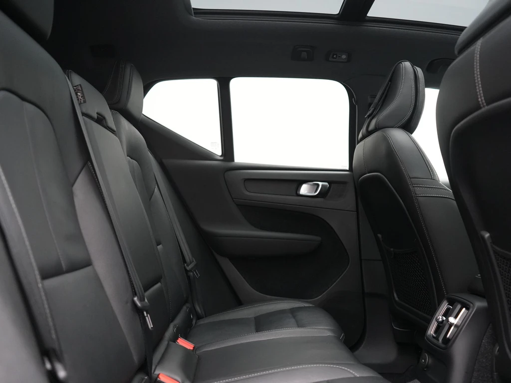 Volvo XC40 – foto 17