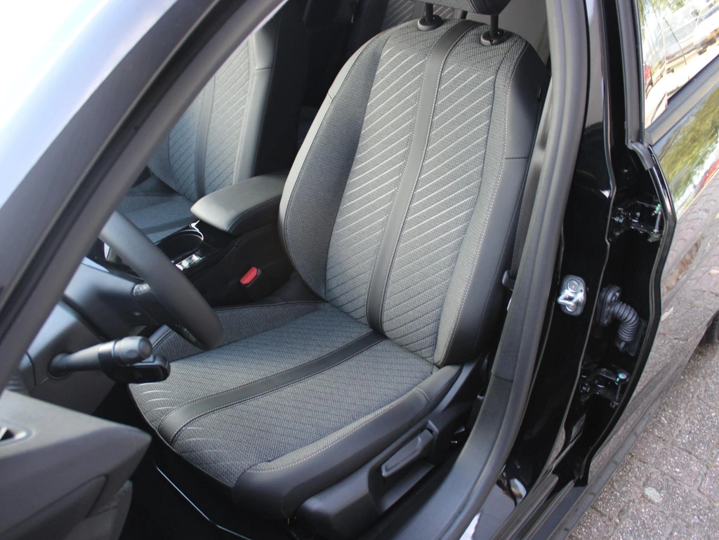 Peugeot 208 – foto 9