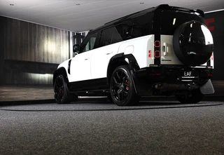 Land Rover Defender – thumbnail 6