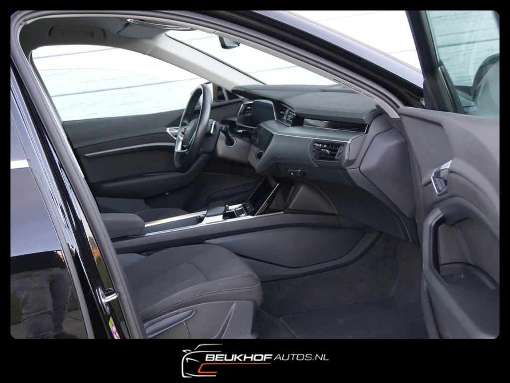 Audi e-tron – foto 19