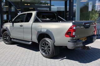 Toyota Hilux – thumbnail 4