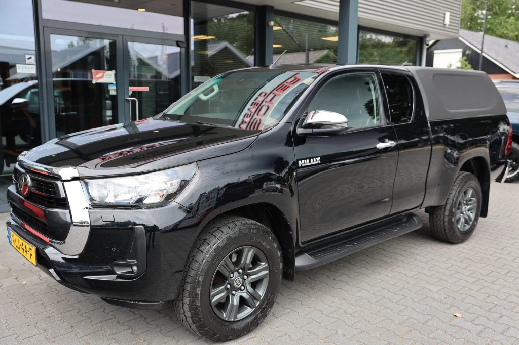 Toyota Hilux – foto 2