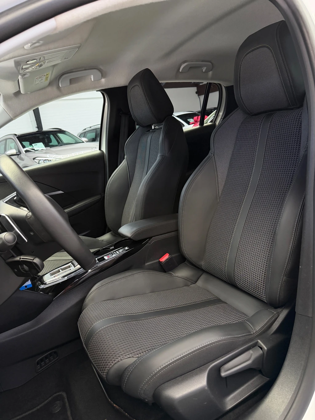 Peugeot 208 – foto 13