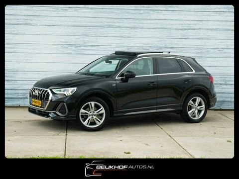 Audi Q3 35 TFSI S-Line Automaat Pano Trekhaak Leer Xenon Cam
