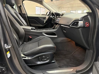 Jaguar F-PACE – thumbnail 15