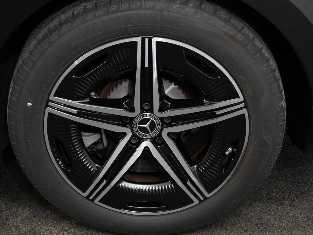 Mercedes-Benz EQE – foto 12