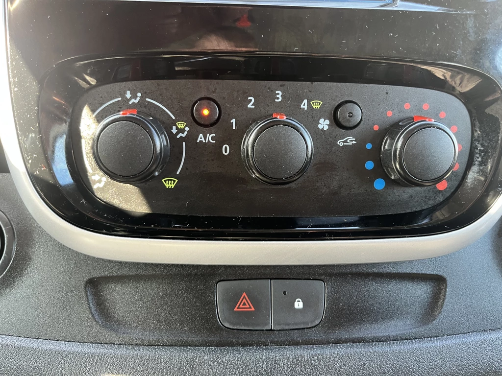 Renault Trafic – foto 32