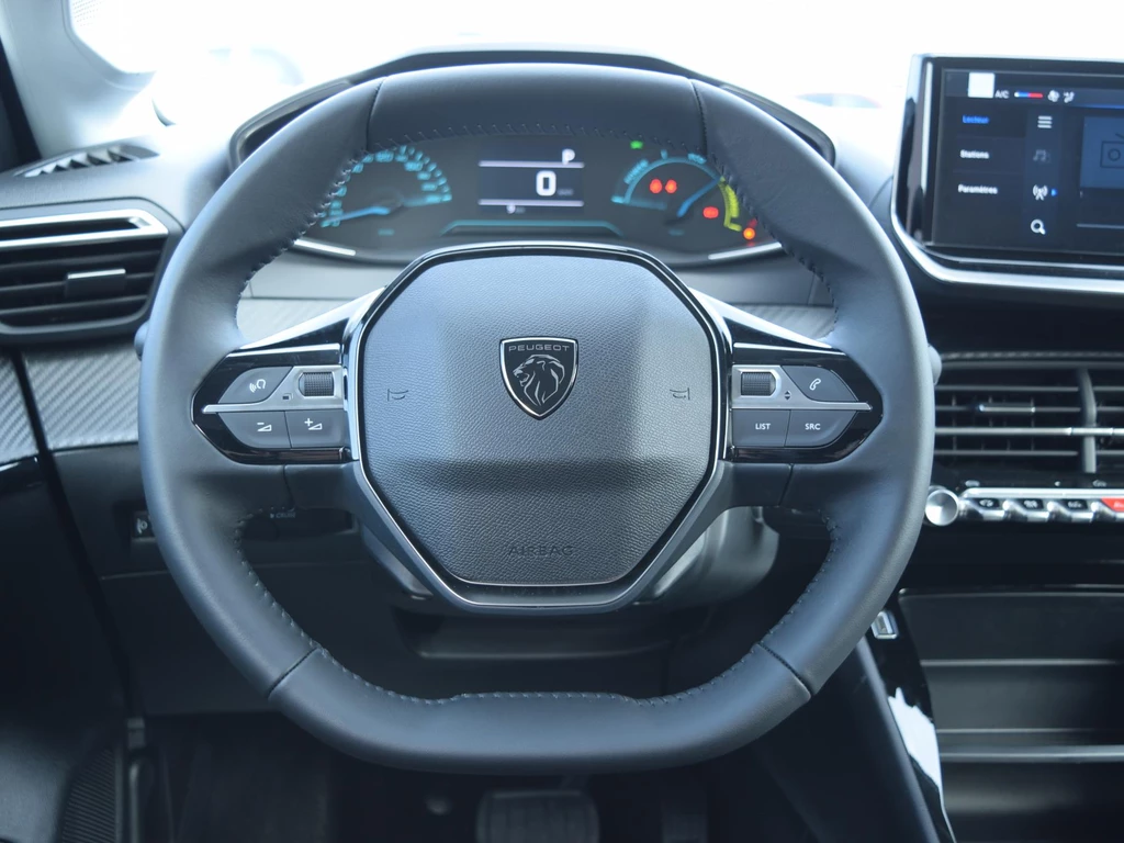 Peugeot 208 – foto 8