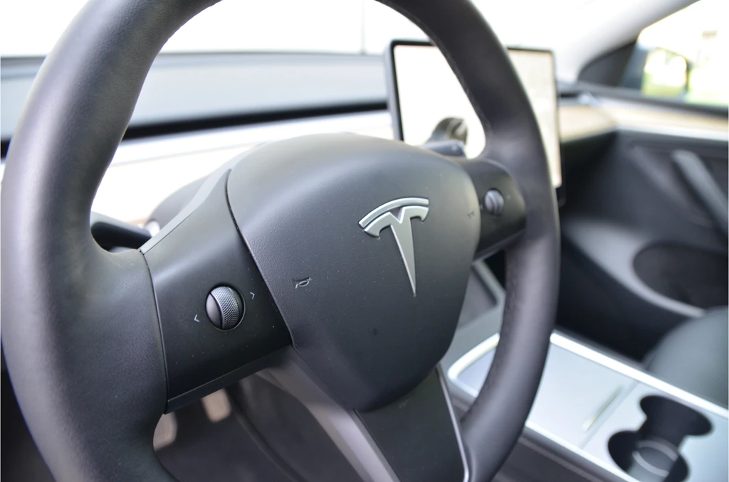 Tesla Model Y – foto 15