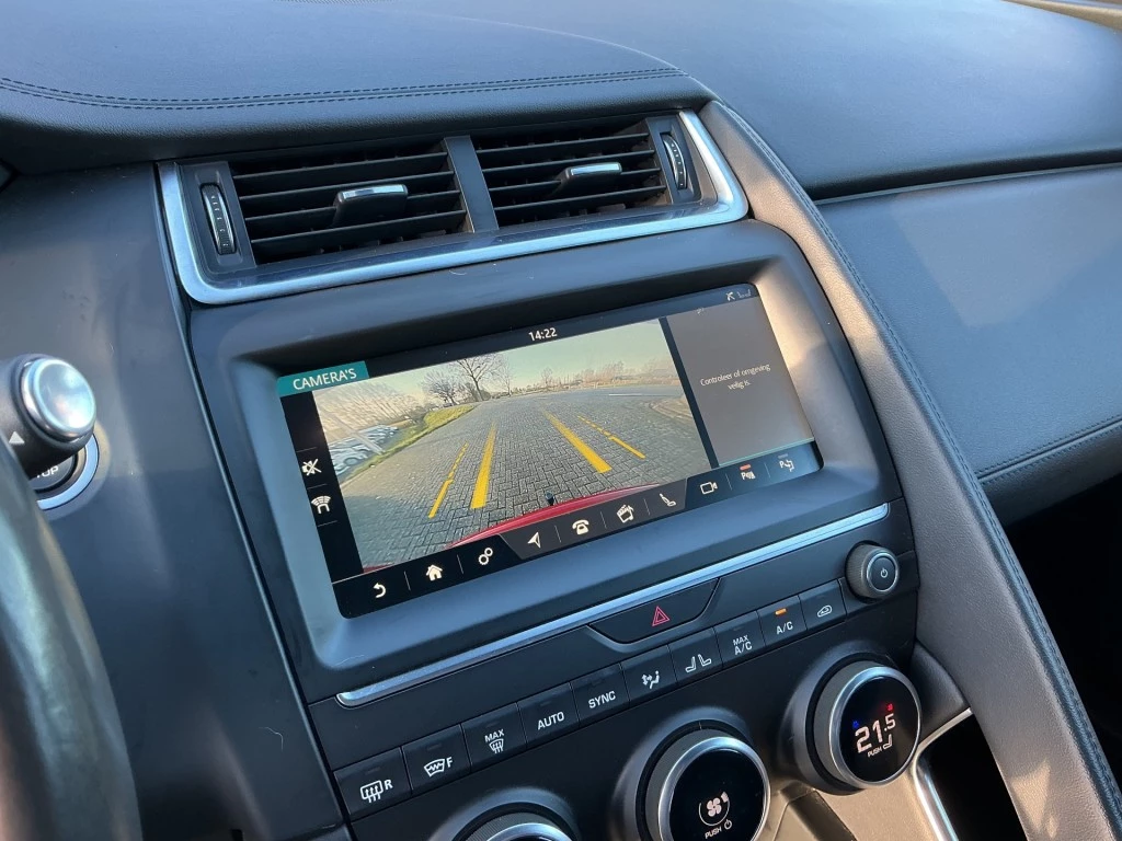 Jaguar E-PACE – foto 28