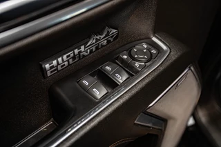 Chevrolet Silverado – thumbnail 24