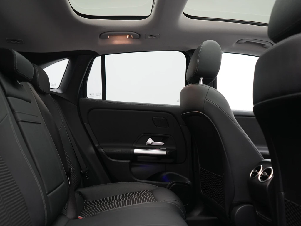 Mercedes-Benz EQA – foto 15